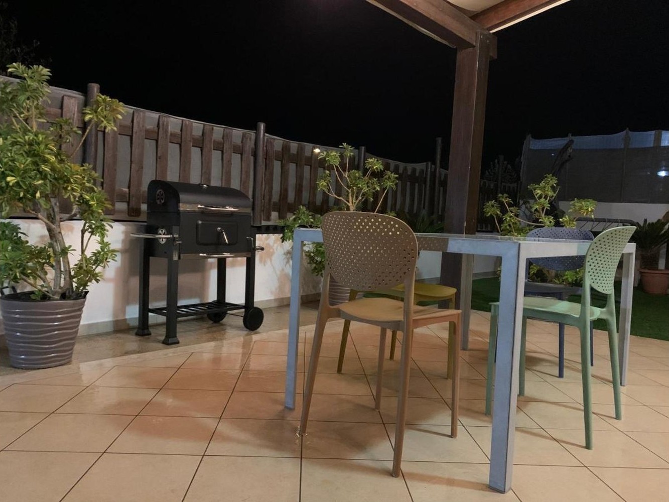 Kitehouse Emma · terrazza in serata