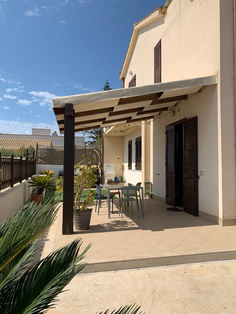 Kitehouse Emma · esterno con veranda e giardino